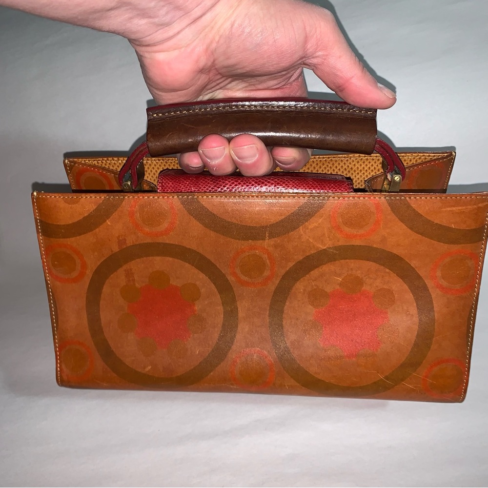 👋🏾SOLD👋🏾GIANFRANCO FERRE hand painted saddle leatherTOP HANDLE  LIZARD Acent